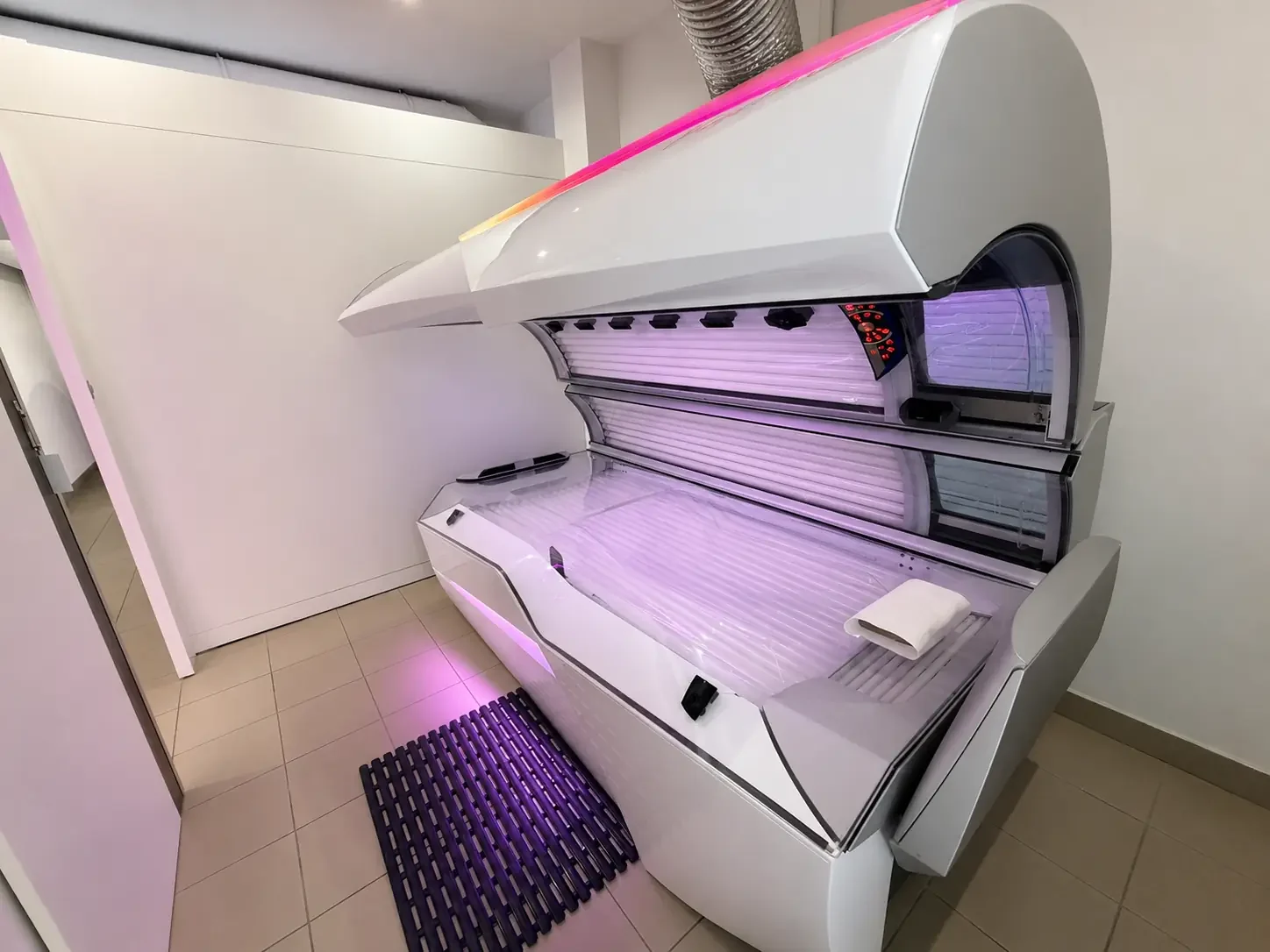 Ergoline Excellence 800 az NRG stúdióban